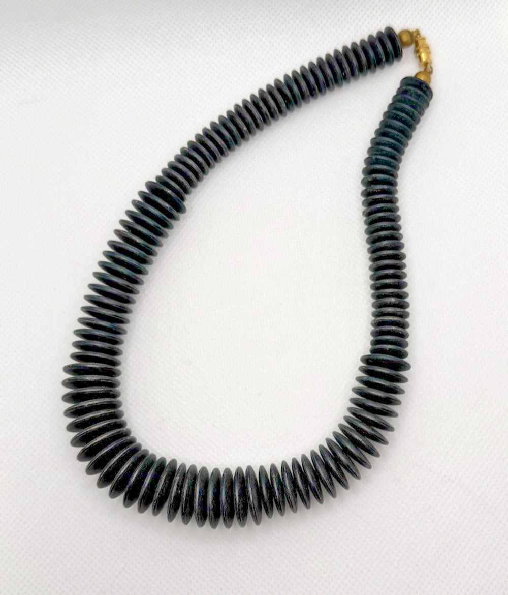 Vintage 1970s Matte Black Wood Heishi Disc Necklace Graduated Saucer Boho Bead